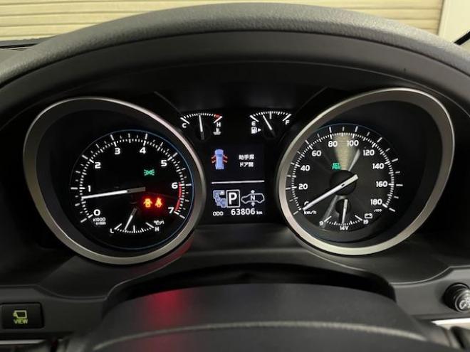ランドクルーザー２００系中期型　ＺＸ　ワンオーナー　寒冷地仕様　禁煙車　純正２０インチＡＷ　純正１８ＡＷ＋スタッドレスタイヤ付　モデリスタスポイラー＆マフラー　電動サンルーフ　純正ブラックレザーシート　純正ナビ（フルセグ地デジ　ＤＶＤ再生　Ｂｌｕｅｔｏｏｔｈ対応）＋バックカメラ　リアエンターテイメント　パワーバックドア　クルーズコントロール　シートヒーター＆クーラー　ステアリングヒーター　両席パワーシート　ＥＴＣ 4WD 4600 5Dr