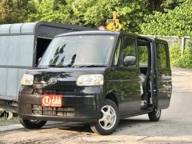 タント　L 4WD タイミングチェーン車　エンジンスターター　ETC 楽ナビ　テレビ 4WD 660 5Dr