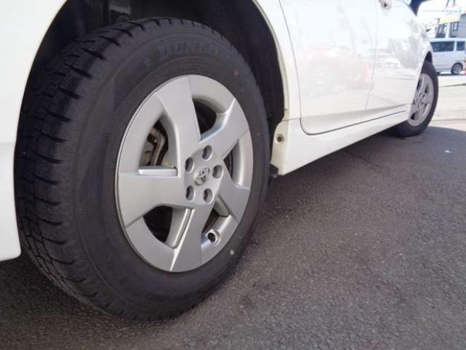 プリウス1.8 S　ワンオーナー　スマートキー　夏冬タイヤ 2WD 1800