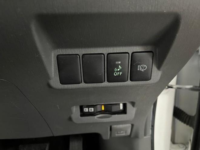 プリウスα１．８Ｓ　本州仕入　ワンオーナー　禁煙車　ＷＡＫＯＳバリアスコーティング済　１６インチホイール＆新品夏タイヤ　純正１６ＡＷ＋スタッドレスタイヤ付　純正ナビ（ワンセグ地デジ　Ｂｌｕｅｔｏｏｔｈオーディオ）＋バックカメラ　前後ドライブレコーダー　純正ＬＥＤヘッドライト　ＰＵＳＨスタート　スマートキー　ヘッドライトウォッシャー　タイミングチェーン車　ＥＴＣ 1800 5Dr