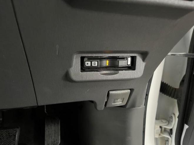 プリウスα１．８Ｓ　本州仕入　ワンオーナー　禁煙車　ＷＡＫＯＳバリアスコーティング済　１６インチホイール＆新品夏タイヤ　純正１６ＡＷ＋スタッドレスタイヤ付　純正ナビ（ワンセグ地デジ　Ｂｌｕｅｔｏｏｔｈオーディオ）＋バックカメラ　前後ドライブレコーダー　純正ＬＥＤヘッドライト　ＰＵＳＨスタート　スマートキー　ヘッドライトウォッシャー　タイミングチェーン車　ＥＴＣ 1800 5Dr