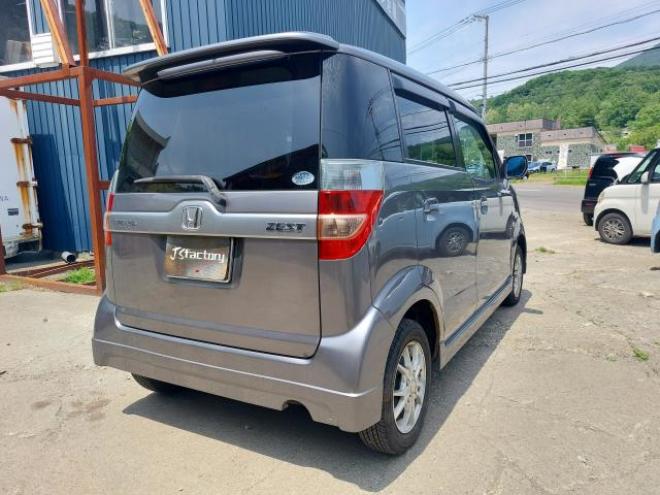 ゼストスポーツ G  4WD 660 5Dr