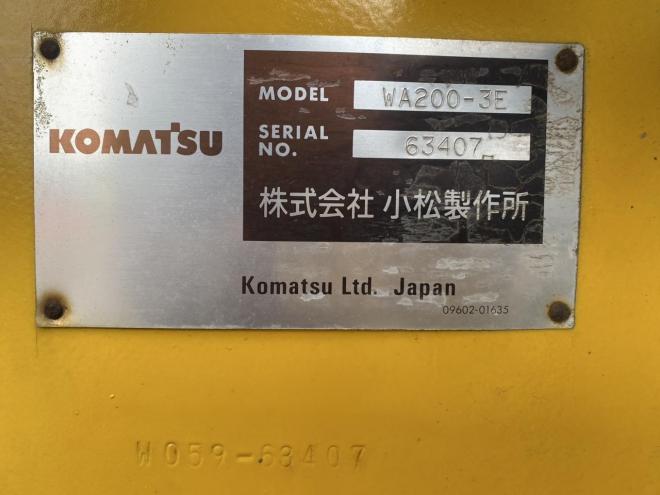 ホイールローダWA200-3E マルチプラウ付