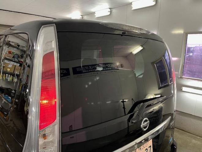 セレナライダーブラックライン　禁煙車　ＷＡＫＯＳバリアスコーティング済　純正ＡＵＴＥＣＨ１５インチＡＷ　社外１５ＡＷ＋スタッドレスタイヤ付　両側パワースライドドア　純正ナビ（フルセグ地デジ　ＤＶＤ再生　Ｂｌｕｅｔｏｏｔｈ）＋バックカメラ　アルパイン製リアフリップダウンモニター　ドライブレコーダー　クルーズコントロール　エンジンスターター　アイドリングストップ　横滑り防止装置　ＨＩＤ　ＥＴＣ 　タイミングチェーン 4WD 2000 5Dr