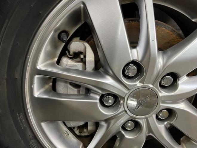 セレナライダーブラックライン　禁煙車　ＷＡＫＯＳバリアスコーティング済　純正ＡＵＴＥＣＨ１５インチＡＷ　社外１５ＡＷ＋スタッドレスタイヤ付　両側パワースライドドア　純正ナビ（フルセグ地デジ　ＤＶＤ再生　Ｂｌｕｅｔｏｏｔｈ）＋バックカメラ　アルパイン製リアフリップダウンモニター　ドライブレコーダー　クルーズコントロール　エンジンスターター　アイドリングストップ　横滑り防止装置　ＨＩＤ　ＥＴＣ 　タイミングチェーン 4WD 2000 5Dr