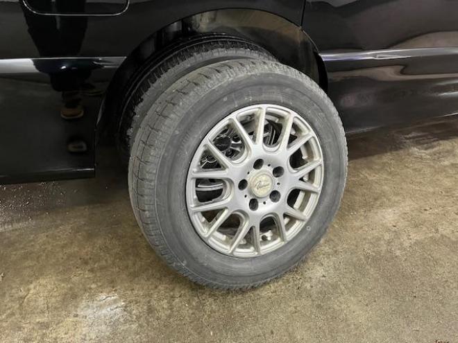 セレナライダーブラックライン　禁煙車　ＷＡＫＯＳバリアスコーティング済　純正ＡＵＴＥＣＨ１５インチＡＷ　社外１５ＡＷ＋スタッドレスタイヤ付　両側パワースライドドア　純正ナビ（フルセグ地デジ　ＤＶＤ再生　Ｂｌｕｅｔｏｏｔｈ）＋バックカメラ　アルパイン製リアフリップダウンモニター　ドライブレコーダー　クルーズコントロール　エンジンスターター　アイドリングストップ　横滑り防止装置　ＨＩＤ　ＥＴＣ 　タイミングチェーン 4WD 2000 5Dr