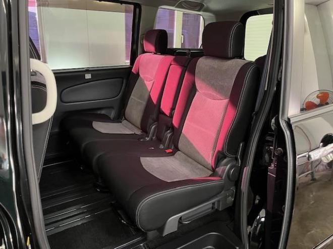 セレナライダーブラックライン　禁煙車　ＷＡＫＯＳバリアスコーティング済　純正ＡＵＴＥＣＨ１５インチＡＷ　社外１５ＡＷ＋スタッドレスタイヤ付　両側パワースライドドア　純正ナビ（フルセグ地デジ　ＤＶＤ再生　Ｂｌｕｅｔｏｏｔｈ）＋バックカメラ　アルパイン製リアフリップダウンモニター　ドライブレコーダー　クルーズコントロール　エンジンスターター　アイドリングストップ　横滑り防止装置　ＨＩＤ　ＥＴＣ 　タイミングチェーン 4WD 2000 5Dr