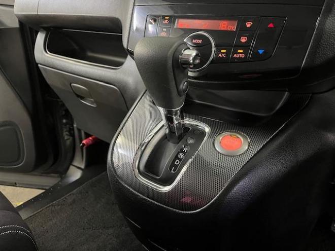 セレナライダーブラックライン　禁煙車　ＷＡＫＯＳバリアスコーティング済　純正ＡＵＴＥＣＨ１５インチＡＷ　社外１５ＡＷ＋スタッドレスタイヤ付　両側パワースライドドア　純正ナビ（フルセグ地デジ　ＤＶＤ再生　Ｂｌｕｅｔｏｏｔｈ）＋バックカメラ　アルパイン製リアフリップダウンモニター　ドライブレコーダー　クルーズコントロール　エンジンスターター　アイドリングストップ　横滑り防止装置　ＨＩＤ　ＥＴＣ 　タイミングチェーン 4WD 2000 5Dr