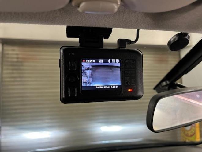 セレナライダーブラックライン　禁煙車　ＷＡＫＯＳバリアスコーティング済　純正ＡＵＴＥＣＨ１５インチＡＷ　社外１５ＡＷ＋スタッドレスタイヤ付　両側パワースライドドア　純正ナビ（フルセグ地デジ　ＤＶＤ再生　Ｂｌｕｅｔｏｏｔｈ）＋バックカメラ　アルパイン製リアフリップダウンモニター　ドライブレコーダー　クルーズコントロール　エンジンスターター　アイドリングストップ　横滑り防止装置　ＨＩＤ　ＥＴＣ 　タイミングチェーン 4WD 2000 5Dr
