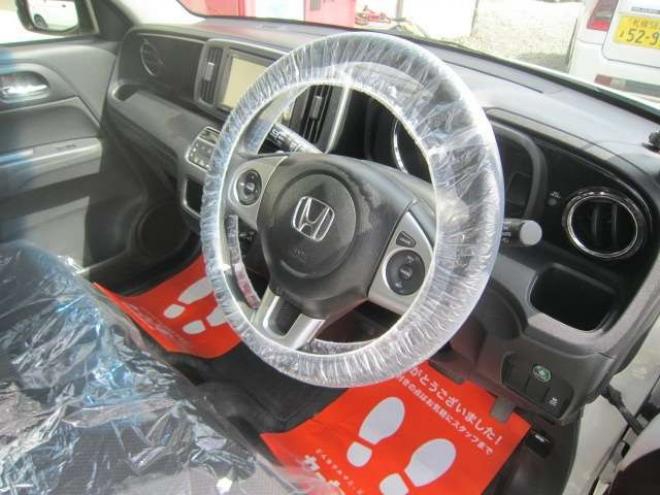 N-ONEツアラー Lパッケージ 4WD　ナビBカメラ車検R8年9月夏冬タイヤ1年保証 660