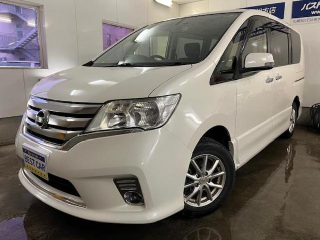 セレナハイウェイスター　禁煙車　ＷＡＫＯＳバリアスコーティング済　純正１５インチＡＷ　社外１５ＡＷ＋スタッドレスタイヤ付　両側パワースライドドア　純正ナビ（フルセグ地デジ）＋バックカメラ　前後ドライブレコーダー　クルーズコントロール　エンジンスターター　アイドリングストップ　横滑り防止装置　ＨＩＤ　ＥＴＣ 　タイミングチェーン 4WD 2000 5Dr