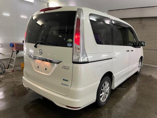 セレナハイウェイスター　禁煙車　ＷＡＫＯＳバリアスコーティング済　純正１５インチＡＷ　社外１５ＡＷ＋スタッドレスタイヤ付　両側パワースライドドア　純正ナビ（フルセグ地デジ）＋バックカメラ　前後ドライブレコーダー　クルーズコントロール　エンジンスターター　アイドリングストップ　横滑り防止装置　ＨＩＤ　ＥＴＣ 　タイミングチェーン 4WD 2000 5Dr