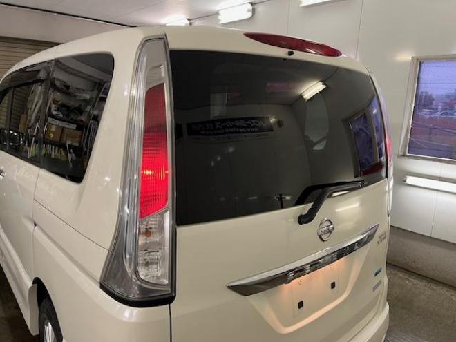 セレナハイウェイスター　禁煙車　ＷＡＫＯＳバリアスコーティング済　純正１５インチＡＷ　社外１５ＡＷ＋スタッドレスタイヤ付　両側パワースライドドア　純正ナビ（フルセグ地デジ）＋バックカメラ　前後ドライブレコーダー　クルーズコントロール　エンジンスターター　アイドリングストップ　横滑り防止装置　ＨＩＤ　ＥＴＣ 　タイミングチェーン 4WD 2000 5Dr