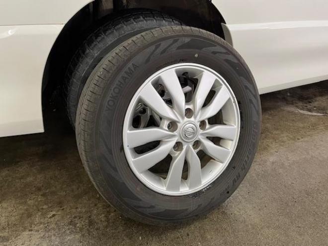 セレナハイウェイスター　禁煙車　ＷＡＫＯＳバリアスコーティング済　純正１５インチＡＷ　社外１５ＡＷ＋スタッドレスタイヤ付　両側パワースライドドア　純正ナビ（フルセグ地デジ）＋バックカメラ　前後ドライブレコーダー　クルーズコントロール　エンジンスターター　アイドリングストップ　横滑り防止装置　ＨＩＤ　ＥＴＣ 　タイミングチェーン 4WD 2000 5Dr