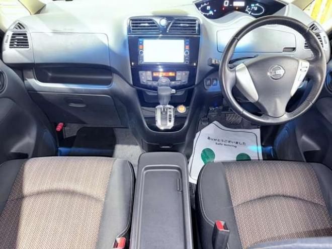 セレナ2.0 ハイウェイスター Vセレクション+Safety アドバンストセーフティ パッケージ 4WD　下廻防錆TVナビBカメETC 2000