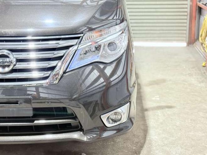 セレナ2.0 ハイウェイスター Vセレクション+Safety アドバンストセーフティ パッケージ 4WD　下廻防錆TVナビBカメETC 2000