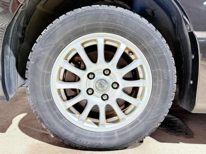 セレナ2.0 ハイウェイスター Vセレクション+Safety アドバンストセーフティ パッケージ 4WD　下廻防錆TVナビBカメETC 2000