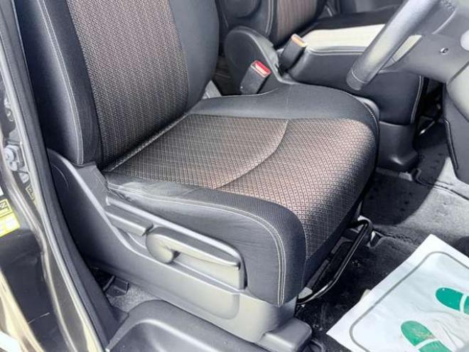 セレナ2.0 ハイウェイスター Vセレクション+Safety アドバンストセーフティ パッケージ 4WD　下廻防錆TVナビBカメETC 2000
