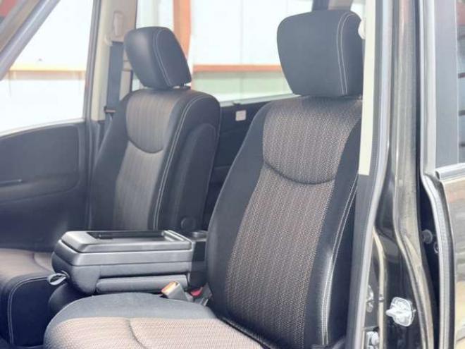セレナ2.0 ハイウェイスター Vセレクション+Safety アドバンストセーフティ パッケージ 4WD　下廻防錆TVナビBカメETC 2000