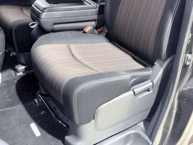 セレナ2.0 ハイウェイスター Vセレクション+Safety アドバンストセーフティ パッケージ 4WD　下廻防錆TVナビBカメETC 2000