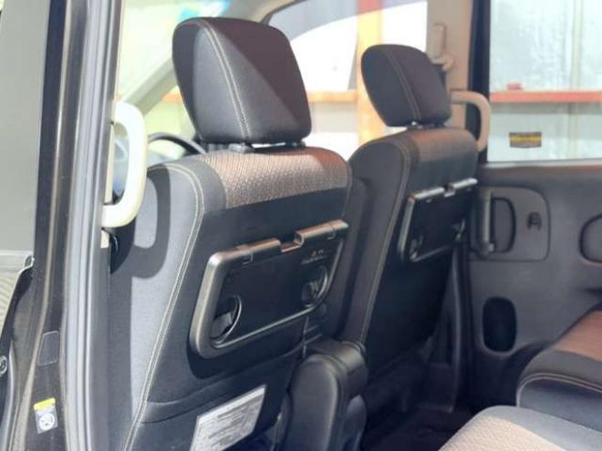 セレナ2.0 ハイウェイスター Vセレクション+Safety アドバンストセーフティ パッケージ 4WD　下廻防錆TVナビBカメETC 2000