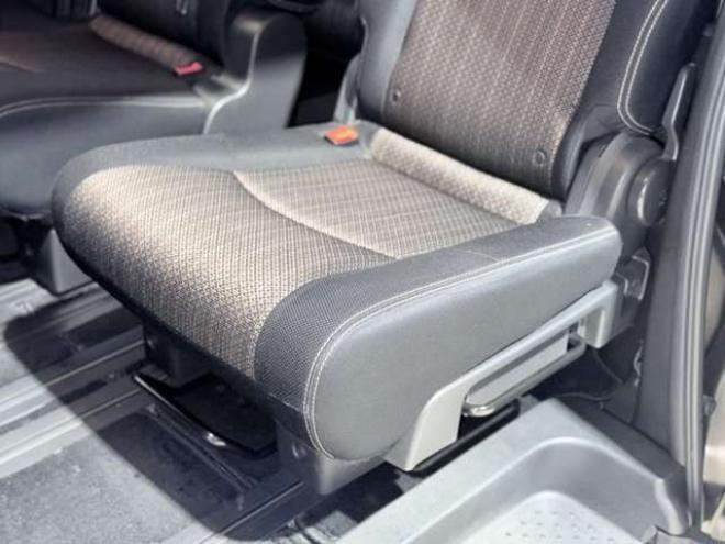 セレナ2.0 ハイウェイスター Vセレクション+Safety アドバンストセーフティ パッケージ 4WD　下廻防錆TVナビBカメETC 2000