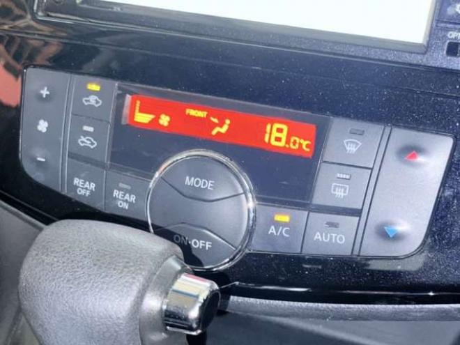 セレナ2.0 ハイウェイスター Vセレクション+Safety アドバンストセーフティ パッケージ 4WD　下廻防錆TVナビBカメETC 2000