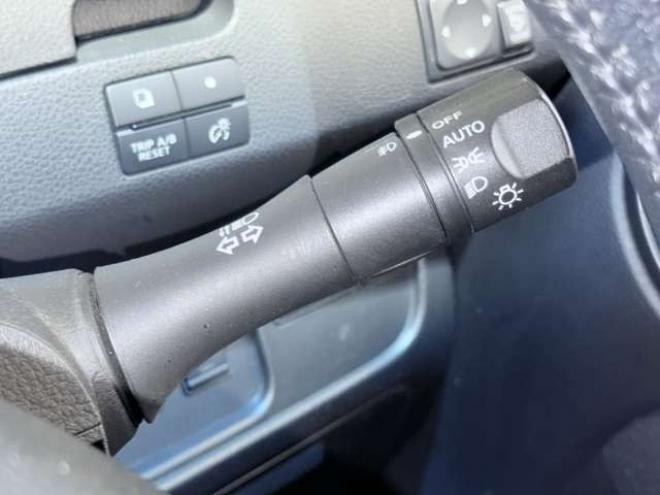 セレナ2.0 ハイウェイスター Vセレクション+Safety アドバンストセーフティ パッケージ 4WD　下廻防錆TVナビBカメETC 2000