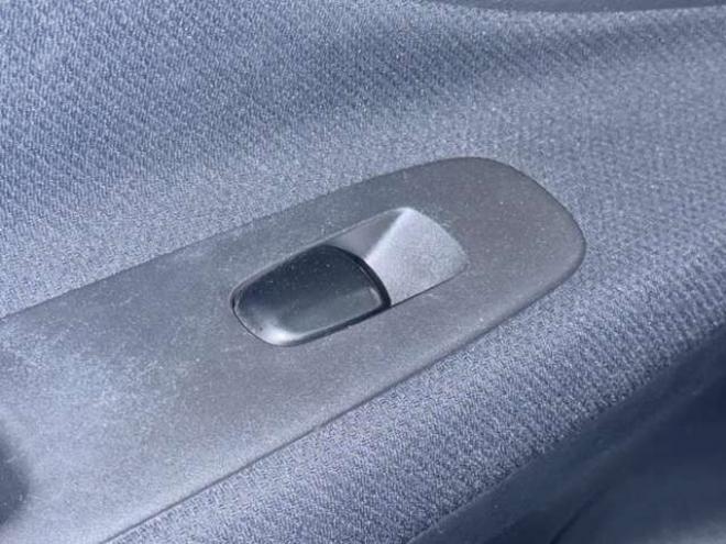 セレナ2.0 ハイウェイスター Vセレクション+Safety アドバンストセーフティ パッケージ 4WD　下廻防錆TVナビBカメETC 2000