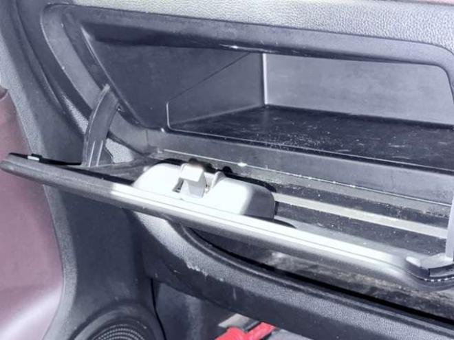 N-ONEプレミアム ツアラー Lパッケージ 4WD　下廻防錆スマキーバックカメラ 660