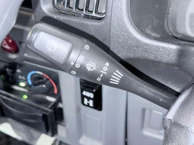 NV100クリッパーDX 4WD　下廻防錆 660