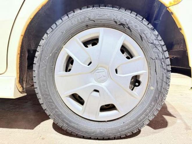 フリードスパイクハイブリッド1.5 ジャストセレクション　下廻防錆TVナビBカメETC 2WD 1500