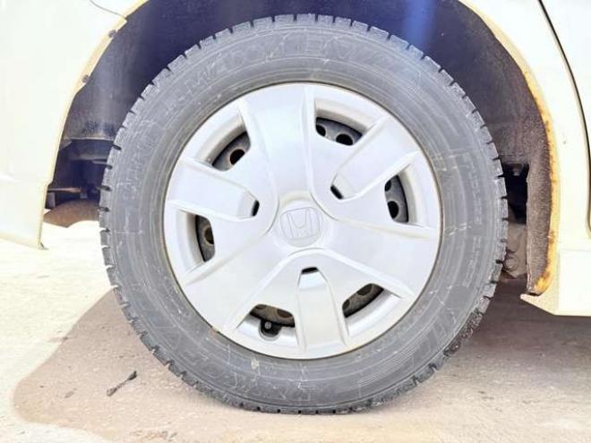 フリードスパイクハイブリッド1.5 ジャストセレクション　下廻防錆TVナビBカメETC 2WD 1500