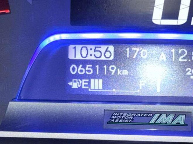 フリードスパイクハイブリッド1.5 ジャストセレクション　下廻防錆TVナビBカメETC 2WD 1500