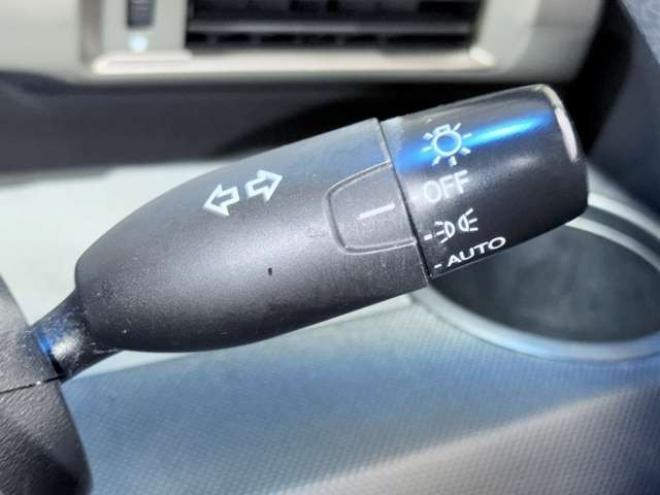 フリードスパイクハイブリッド1.5 ジャストセレクション　下廻防錆TVナビBカメETC 2WD 1500