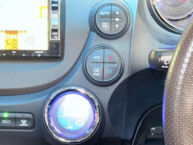 フィットシャトルハイブリッド1.3 スマートセレクション　下廻防錆TVナビBカメETC 2WD 1300