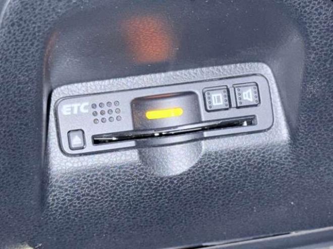 フィットシャトルハイブリッド1.3 スマートセレクション　下廻防錆TVナビBカメETC 2WD 1300