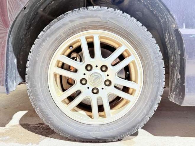 セレナ2.0 ハイウェイスター Vセレクション 4WD　下廻防TVナビBカメエンスタETC夏冬タイヤ 2000