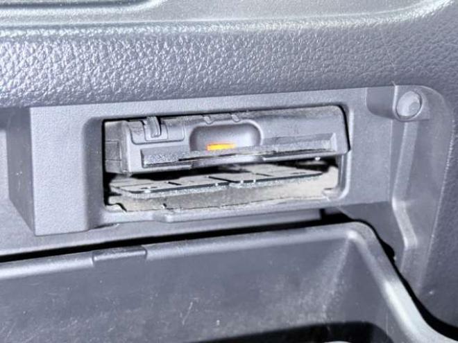 セレナ2.0 ハイウェイスター Vセレクション 4WD　下廻防TVナビBカメエンスタETC夏冬タイヤ 2000