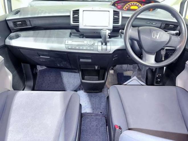 フリード1.5 G ジャストセレクション 4WD　下廻防錆TVナビBカメ 1500