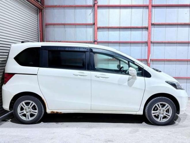 フリード1.5 G ジャストセレクション 4WD　下廻防錆TVナビBカメ 1500