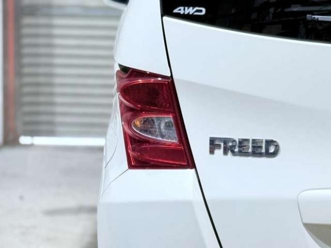 フリード1.5 G ジャストセレクション 4WD　下廻防錆ナビBカメETC 1500