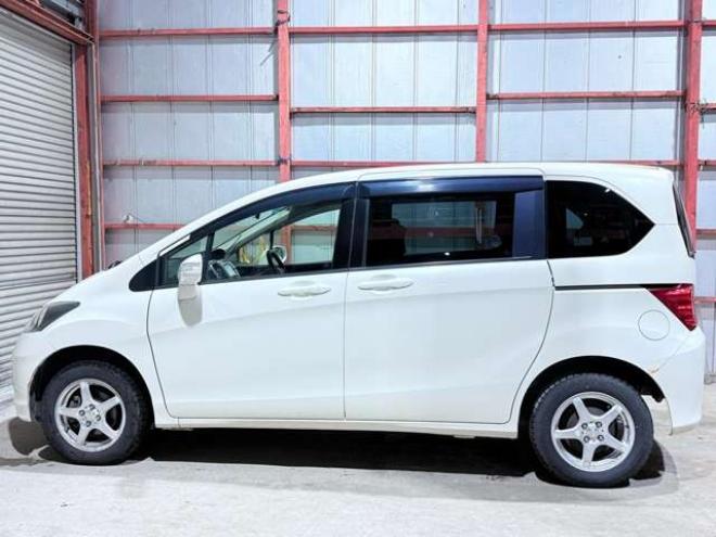 フリード1.5 G ジャストセレクション 4WD　下廻防錆ナビBカメETC 1500