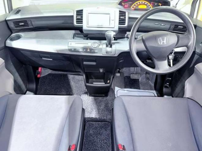 フリード1.5 G ジャストセレクション 4WD　下廻防錆ナビBカメETC 1500