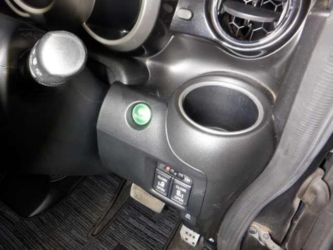 N-BOXカスタムG ターボパッケージ 4WD　ナビ・TV・B/T・両側パワスラ・ETC・HID 660