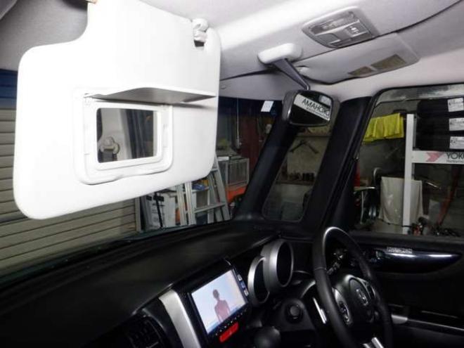 N-BOXカスタムG ターボパッケージ 4WD　ナビ・TV・B/T・両側パワスラ・ETC・HID 660