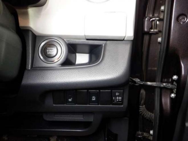 モコS FOUR 4WD　ナビ・TV・B/T・スマートキー・Pスタート 660