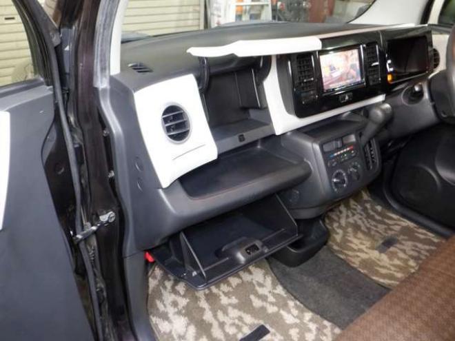 モコS FOUR 4WD　ナビ・TV・B/T・スマートキー・Pスタート 660