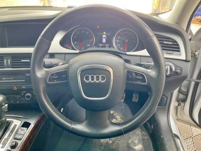 アウディA4アバント2.0TFSIクワトロ 4WD 5年保証 スマキー 電動シート ETC 寒冷地仕様 禁煙 車検整備2年付 修復歴無