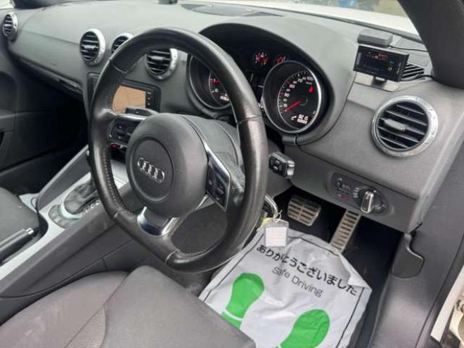アウディTT クーペ 2.0 TFSI クワトロ 4WD　Bluetooth Bカメラ 正規輸入車 2000